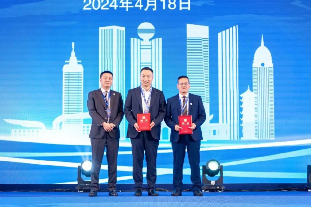 【榮譽(yù)時(shí)刻】超信國際集團(tuán)董事長(zhǎng)王以超榮任沭陽縣駐無錫商會(huì)名譽(yù)會(huì)長(zhǎng)